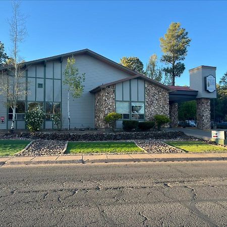 Pinetop Studio Suites Esterno foto