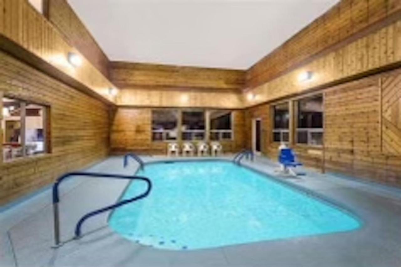 Pinetop Studio Suites Esterno foto
