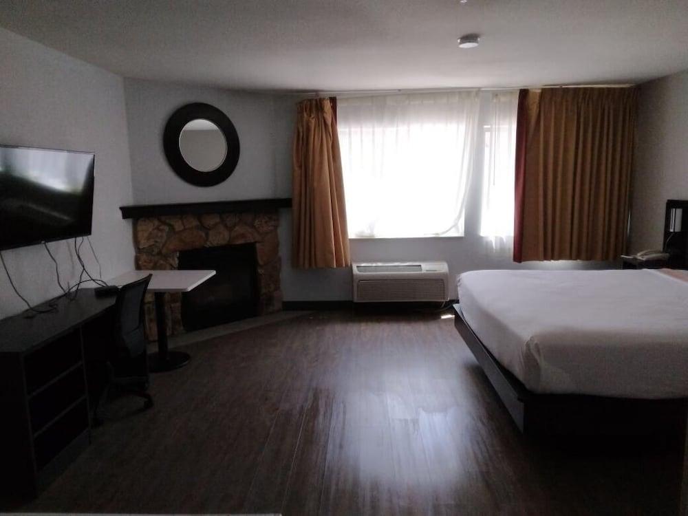 Pinetop Studio Suites Esterno foto