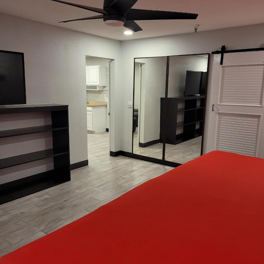 Pinetop Studio Suites Esterno foto