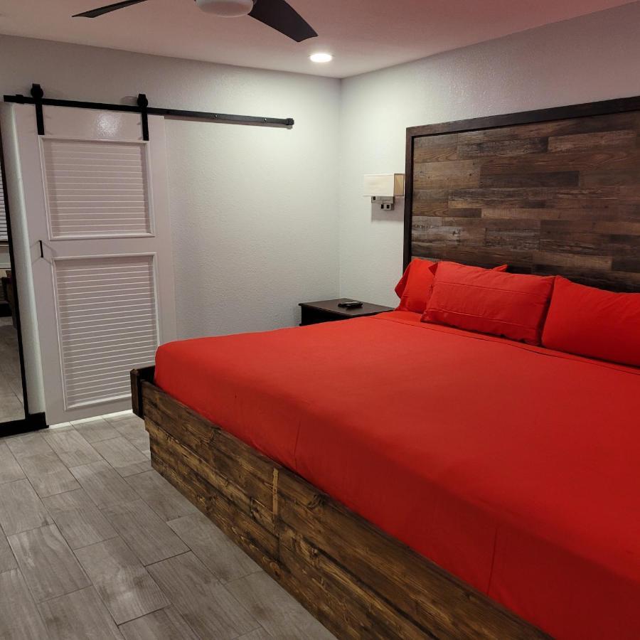 Pinetop Studio Suites Esterno foto