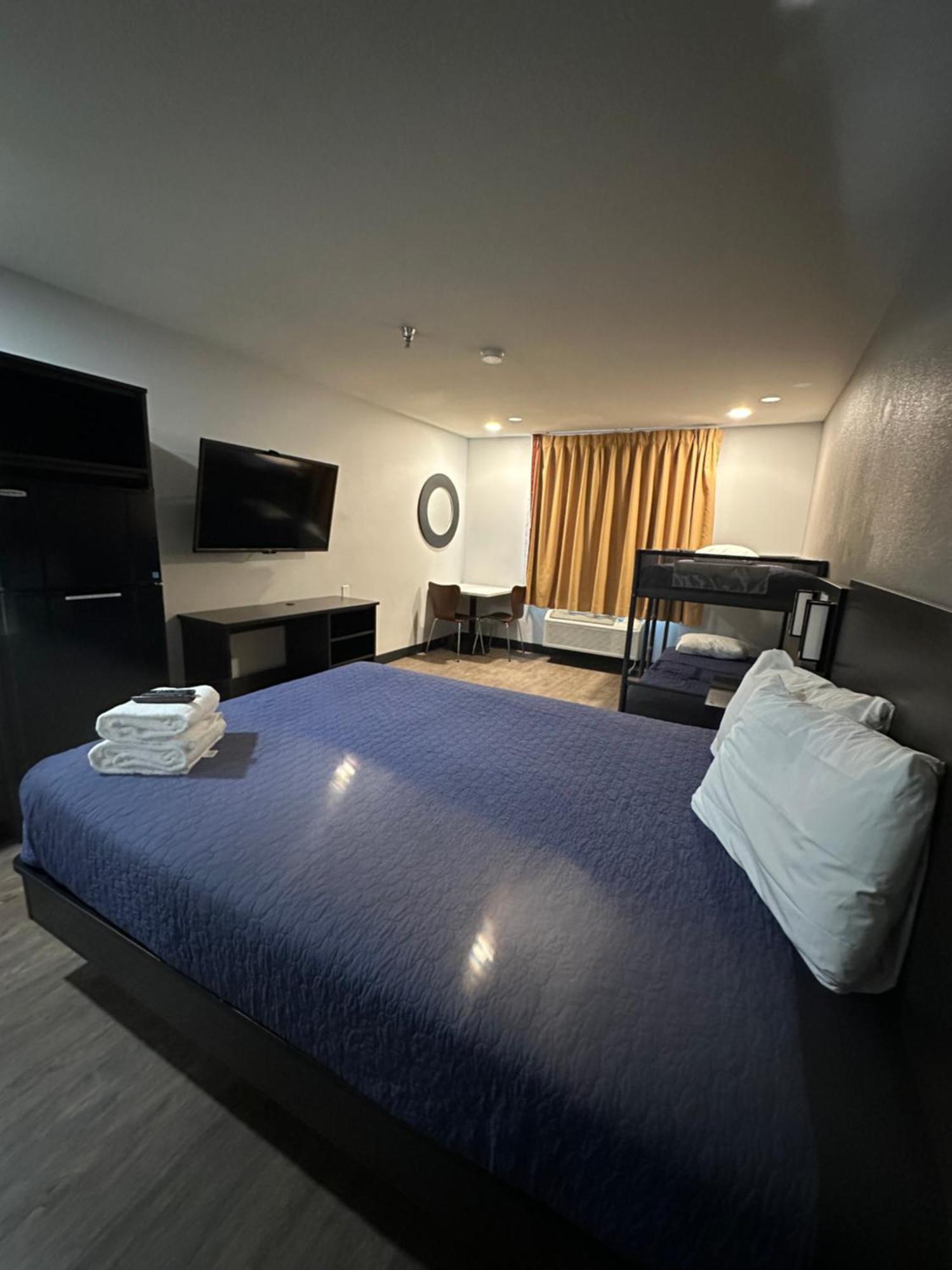 Pinetop Studio Suites Esterno foto