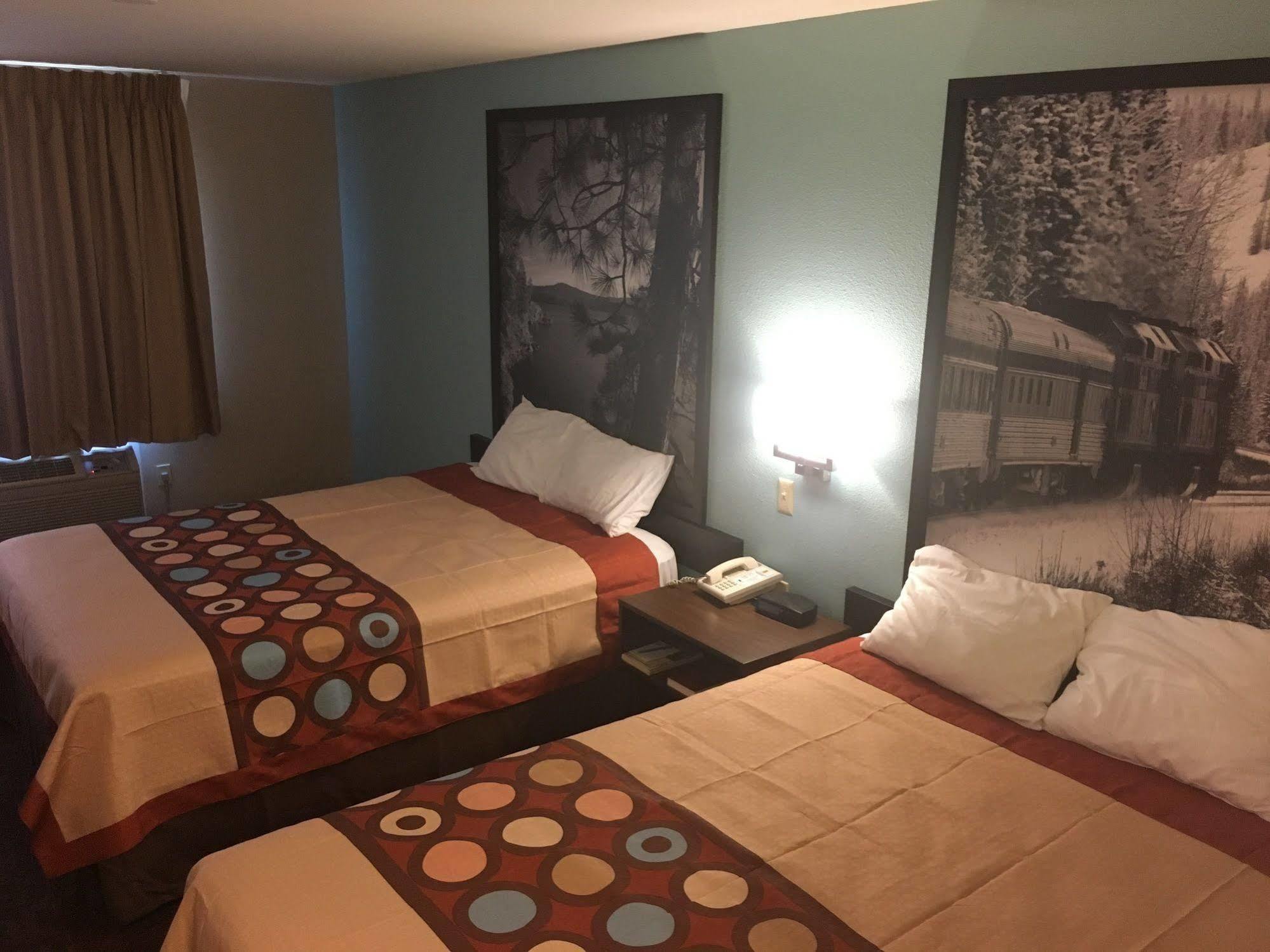 Pinetop Studio Suites Esterno foto